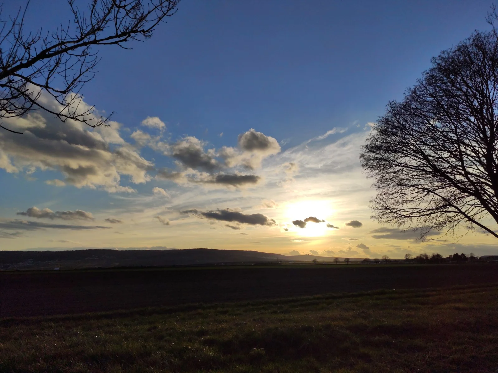 Coucher de soleil sur la montagne de Reims